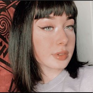 Meet your Posher, Bella